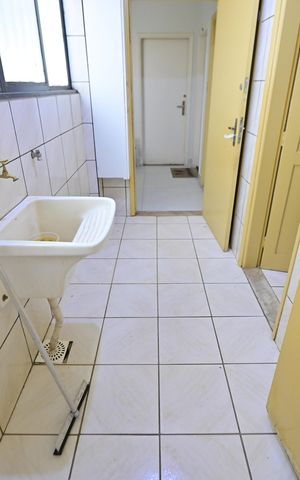 Apartamento à venda com 80m², 3 quartos e sem vaga Apartamento à venda com 80m², 3 quartos e sem vagaÁrea de Serviço