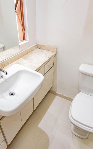 Apartamento à venda com 56m², 2 quartos e 1 vaga Apartamento à venda com 56m², 2 quartos e 1 vagaBanheiro