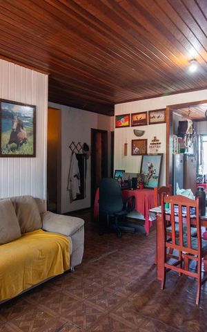 Casa à venda com 120m², 2 quartos e 2 vagasSala