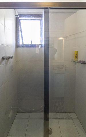 Apartamento para alugar com 180m², 3 quartos e 3 vagas Apartamento para alugar com 180m², 3 quartos e 3 vagasBanheiro da Suíte 1