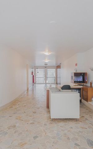 Apartamento para alugar com 112m², 2 quartos e 1 vagaHall social