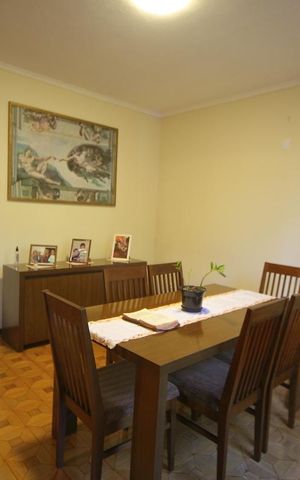 Casa à venda com 265m², 4 quartos e 2 vagasSala de jantar 