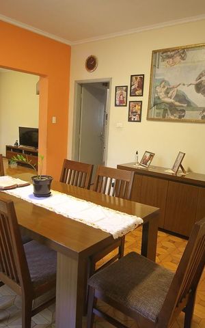 Casa à venda com 265m², 4 quartos e 2 vagasSala de jantar 
