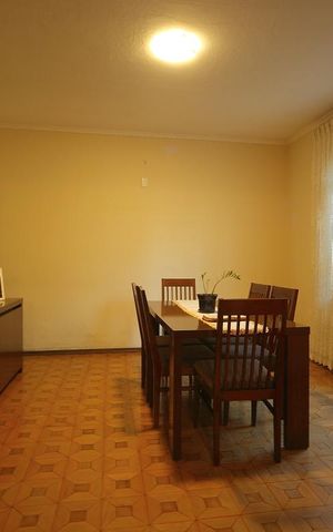 Casa à venda com 265m², 4 quartos e 2 vagasSala de jantar 