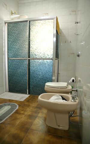 Casa à venda com 265m², 4 quartos e 2 vagasBanheiro 