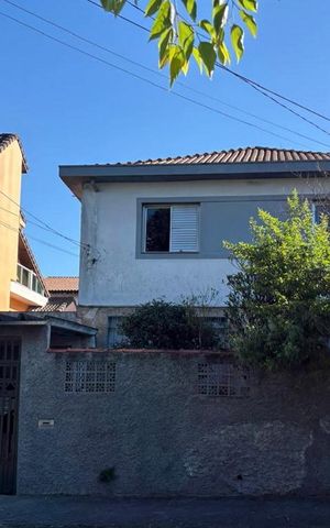 Casa à venda com 265m², 4 quartos e 2 vagasFachada