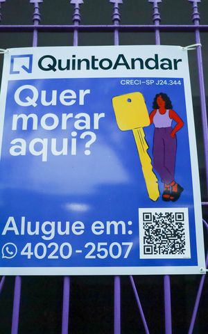 Casa para alugar com 65m², 2 quartos e 1 vaga Casa para alugar com 65m², 2 quartos e 1 vagaPlaca