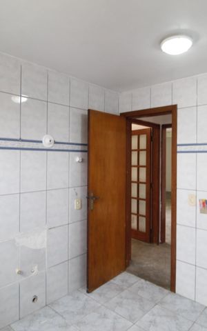 Casa à venda com 262m², 4 quartos e 4 vagasBanheiro 2
