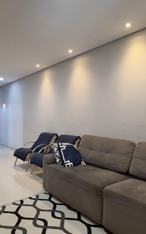 Casa à venda com 125m², 3 quartos e 2 vagasSala