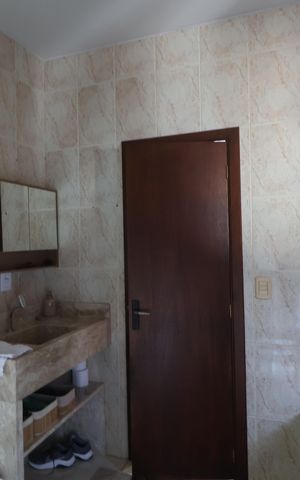 Casa à venda com 345m², 4 quartos e 5 vagasBanheiro da Suíte