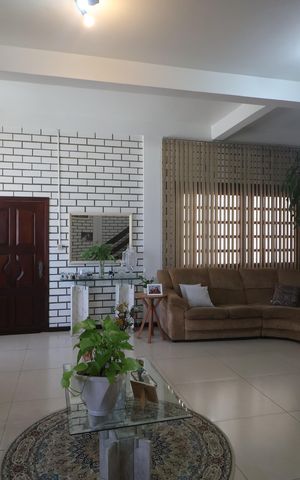 Casa à venda com 345m², 4 quartos e 5 vagasSala 1