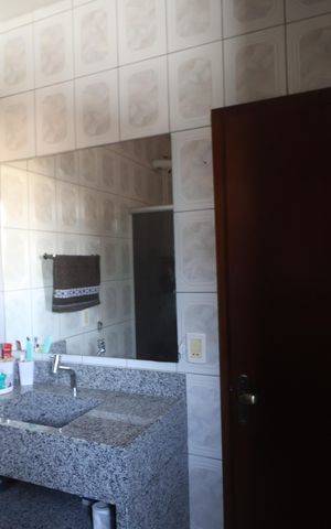 Casa à venda com 345m², 4 quartos e 5 vagasBanheiro
