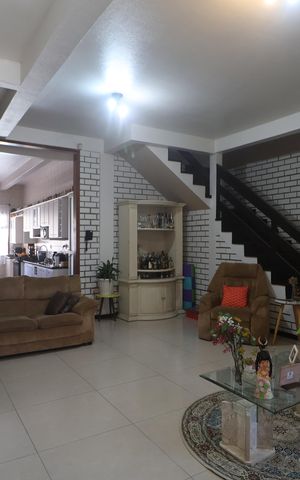 Casa à venda com 345m², 4 quartos e 5 vagasSala 1
