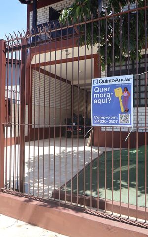 Casa à venda com 345m², 4 quartos e 5 vagasPlaca