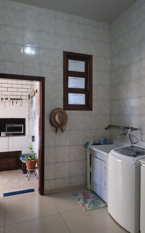 Casa à venda com 345m², 4 quartos e 5 vagasÁrea de Serviço