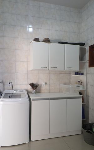 Casa à venda com 345m², 4 quartos e 5 vagasÁrea de Serviço