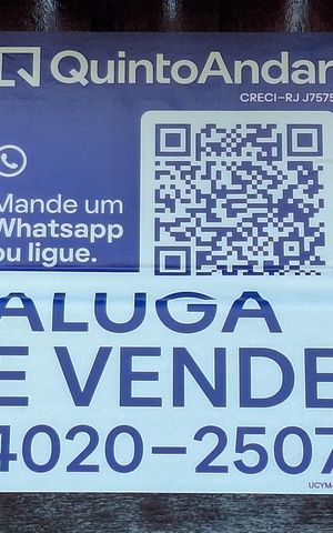 Casa de condomínio à venda com 326m², 3 quartos e 3 vagas Casa de condomínio à venda com 326m², 3 quartos e 3 vagasplaca