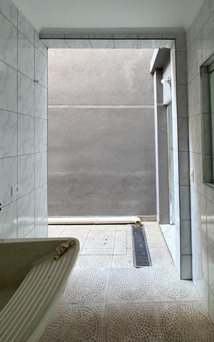 Casa à venda com 156m², 2 quartos e 1 vagaÁrea de Serviço