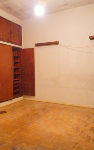 Casa à venda com 380m², 5 quartos e 5 vagasQuarto 3