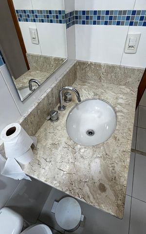 Casa à venda com 104m², 3 quartos e 2 vagasBanheiro