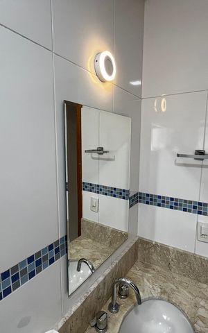 Casa à venda com 104m², 3 quartos e 2 vagasBanheiro