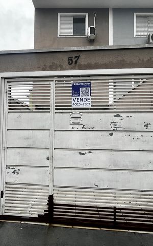Casa à venda com 104m², 3 quartos e 2 vagasFachada/Placa