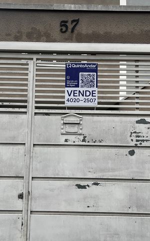 Casa à venda com 104m², 3 quartos e 2 vagasFachada/Placa