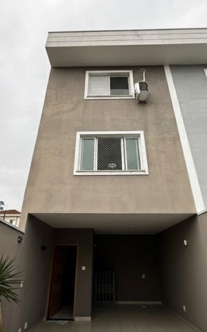 Casa à venda com 104m², 3 quartos e 2 vagasGaragem