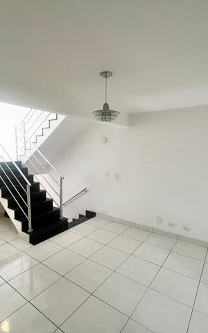 Casa à venda com 104m², 3 quartos e 2 vagasSala 2