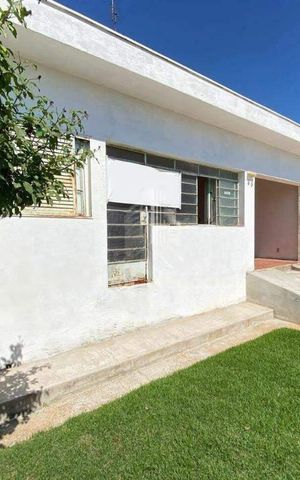 Casa à venda com 78m², 2 quartos e 2 vagas