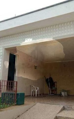 Casa à venda com 217m², 4 quartos e 4 vagas