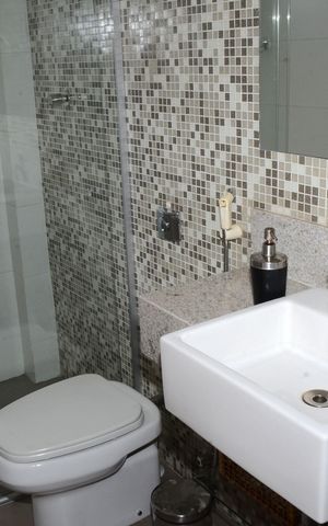 Casa à venda com 510m², 6 quartos e 6 vagasBanheiro Corredor