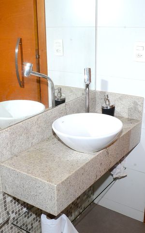 Casa à venda com 510m², 6 quartos e 6 vagasBanheiro 2