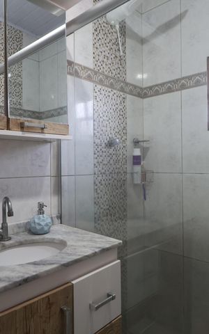 Casa à venda com 115m², 6 quartos e 2 vagasBanheiro Casa 1