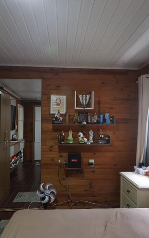 Casa à venda com 115m², 6 quartos e 2 vagasQuarto 1 Casa 1