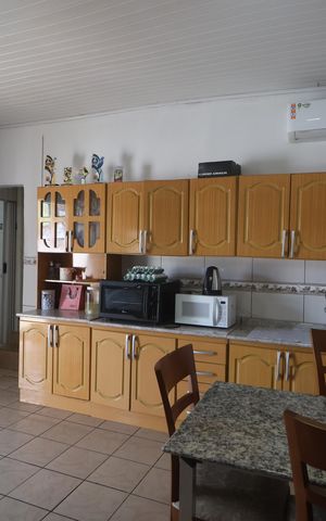 Casa à venda com 115m², 6 quartos e 2 vagasCozinha casa 1