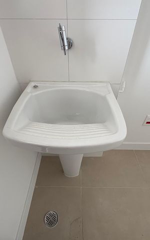 Apartamento à venda com 93m², 3 quartos e 2 vagas Apartamento à venda com 93m², 3 quartos e 2 vagasÁrea de Serviço
