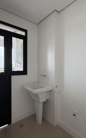 Apartamento à venda com 93m², 3 quartos e 2 vagas Apartamento à venda com 93m², 3 quartos e 2 vagasÁrea de Serviço