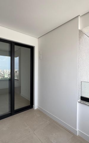 Apartamento à venda com 93m², 3 quartos e 2 vagas Apartamento à venda com 93m², 3 quartos e 2 vagasVaranda gourmet
