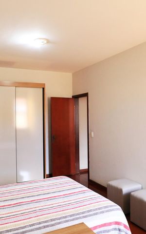 Casa à venda com 456m², 4 quartos e 4 vagas Casa à venda com 456m², 4 quartos e 4 vagasQuarto