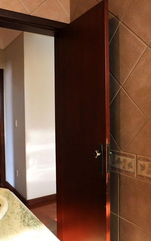 Casa à venda com 456m², 4 quartos e 4 vagas Casa à venda com 456m², 4 quartos e 4 vagasBanheiro