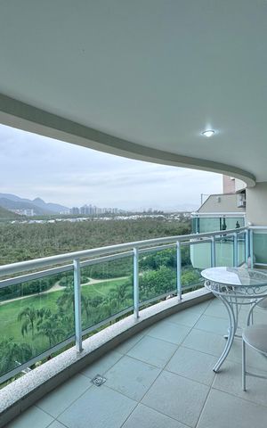 Apartamento à venda com 79m², 1 quarto e 1 vaga Apartamento à venda com 79m², 1 quarto e 1 vagaVaranda