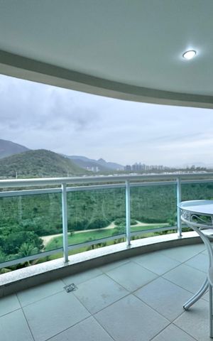 Apartamento à venda com 79m², 1 quarto e 1 vaga Apartamento à venda com 79m², 1 quarto e 1 vagaVarandaVaranda
