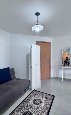 Apartamento à venda com 79m², 1 quarto e 1 vaga Apartamento à venda com 79m², 1 quarto e 1 vagaSala
