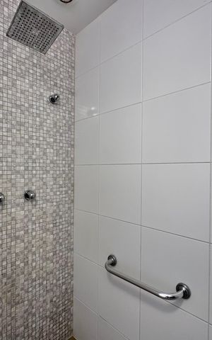 Apartamento à venda com 79m², 1 quarto e 1 vaga Apartamento à venda com 79m², 1 quarto e 1 vagaSuíte - Banheiro