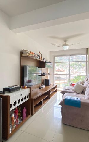 Apartamento à venda com 114m², 3 quartos e 2 vagas Apartamento à venda com 114m², 3 quartos e 2 vagasSala