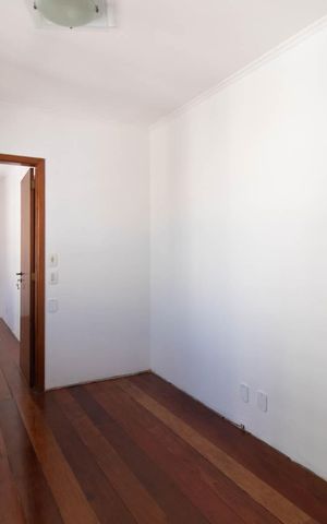 Apartamento à venda com 93m², 4 quartos e sem vagaCorredor