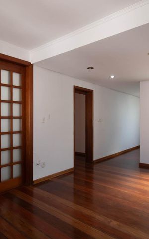 Apartamento à venda com 93m², 4 quartos e sem vagaSala