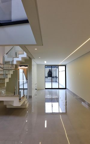 Casa à venda com 200m², 3 quartos e 4 vagasSala/Cozinha