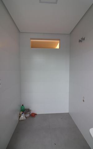 Casa à venda com 200m², 3 quartos e 4 vagasÁrea de Serviço